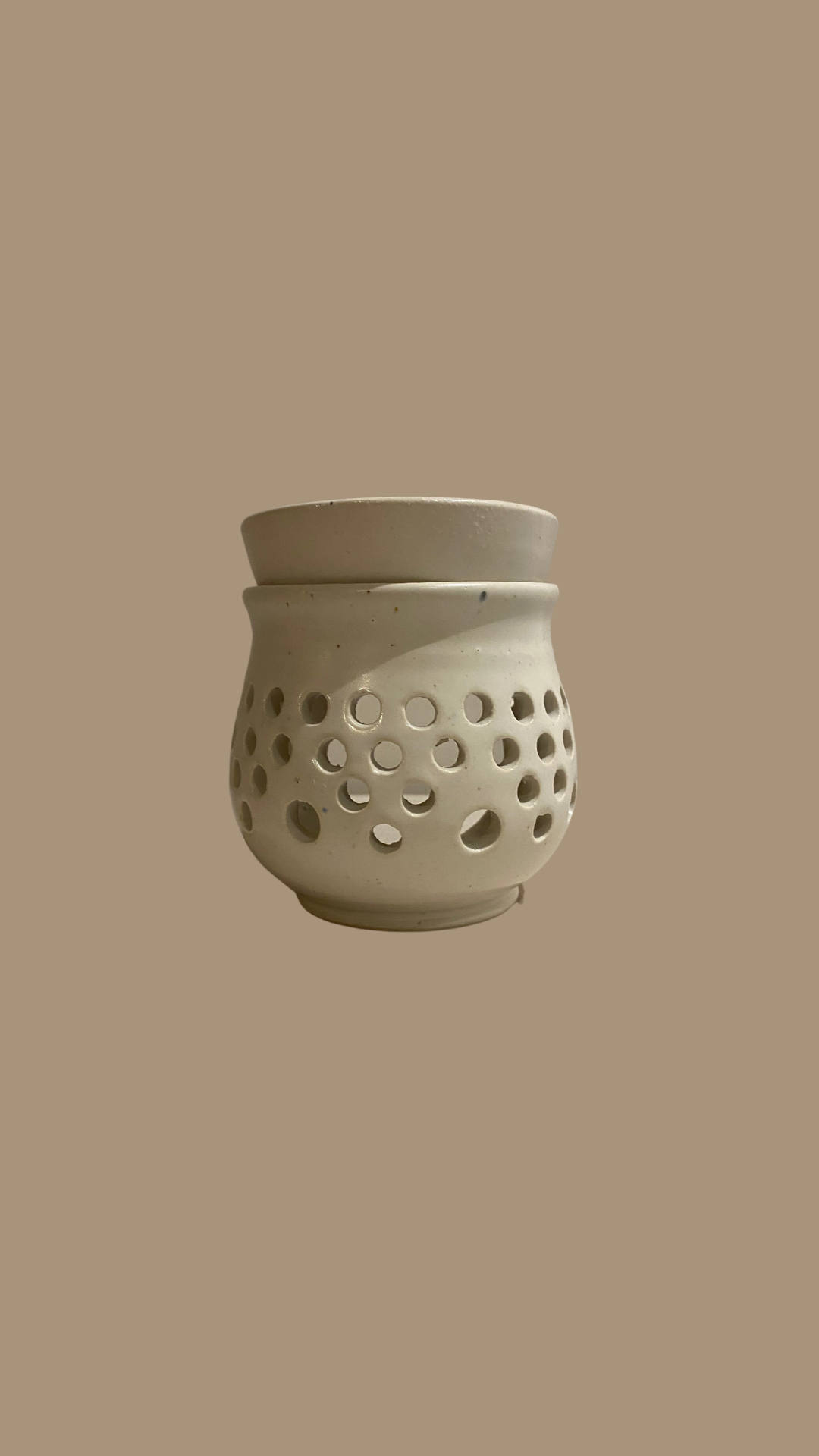 Handmade Ceramic Off White Burner